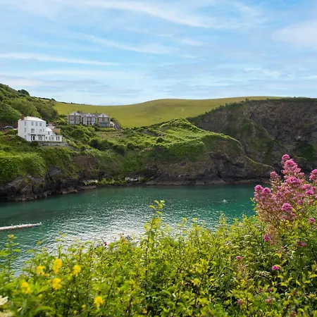 Holiday home Trevose View *